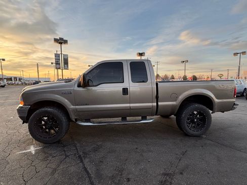 Used 2002 Ford F250 4x4 SuperCab Super Duty image 3