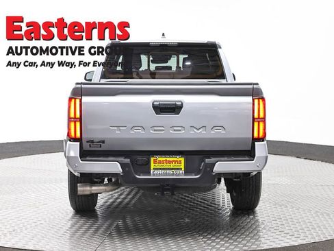 Used 2024 Toyota Tacoma SR5 AWD/4WD image 6
