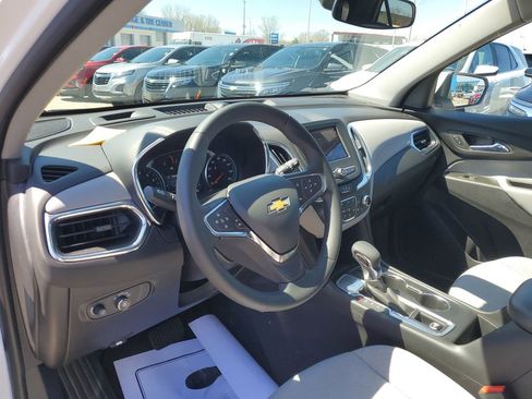 Certified 2024 Chevrolet Equinox LT FWD image 8