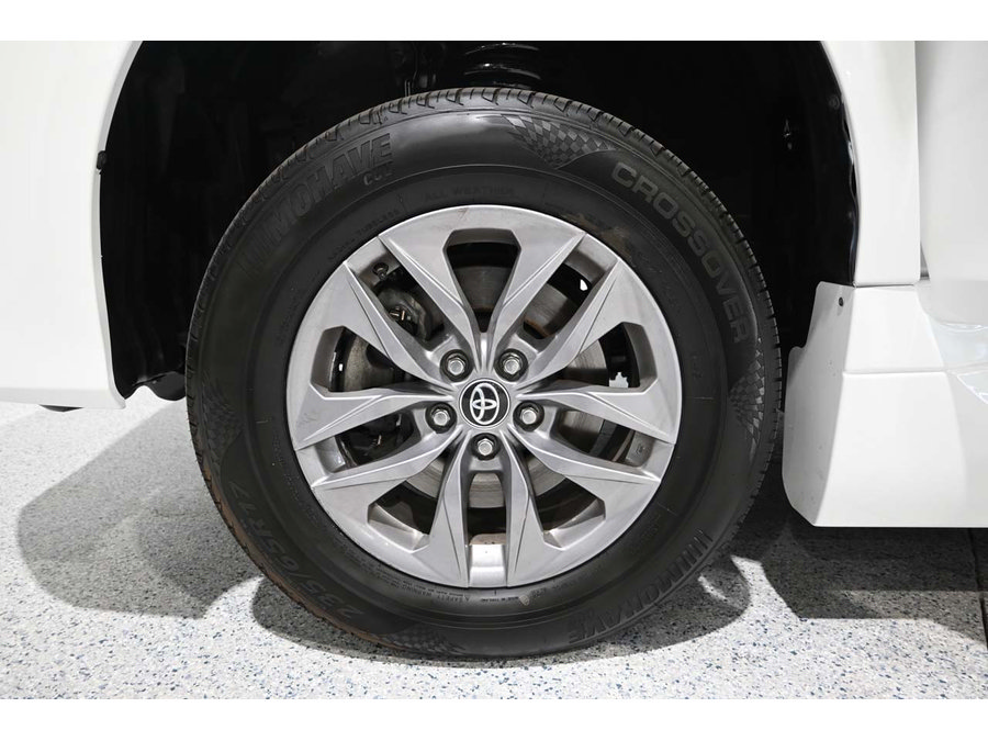 Used 2019 Toyota Sienna LE FWD image 12