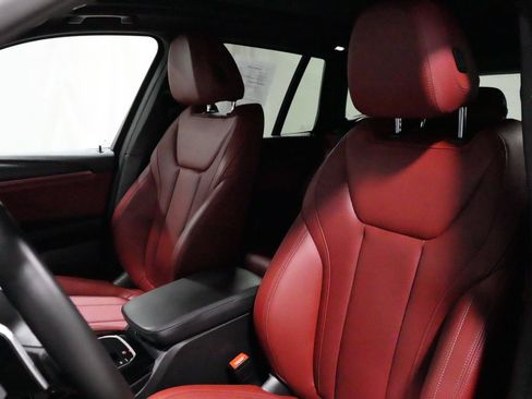 Used 2024 BMW X3 xDrive30i w/ Premium Package image 4