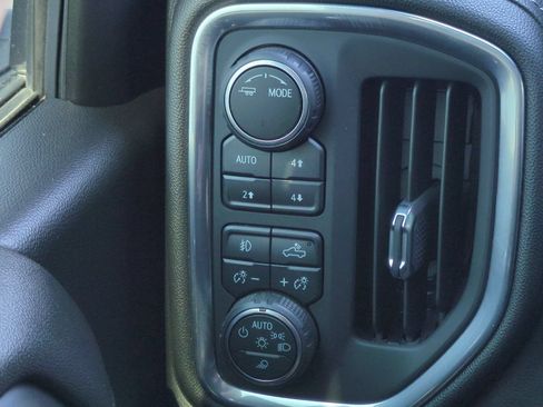 Used 2021 Chevrolet Silverado 1500 High Country w/ Technology Package AWD/4WD image 39