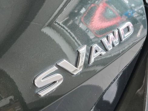 Used 2019 Nissan Rogue SV AWD/4WD image 10