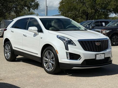Certified 2024 Cadillac XT5 Premium Luxury FWD image 3