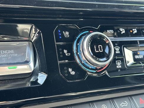 Used 2025 GMC Sierra 1500 AT4 image 37