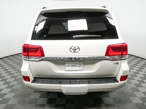 Used 2021 Toyota Land Cruiser image 28