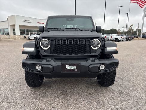 New 2025 Jeep Gladiator Willys image 8