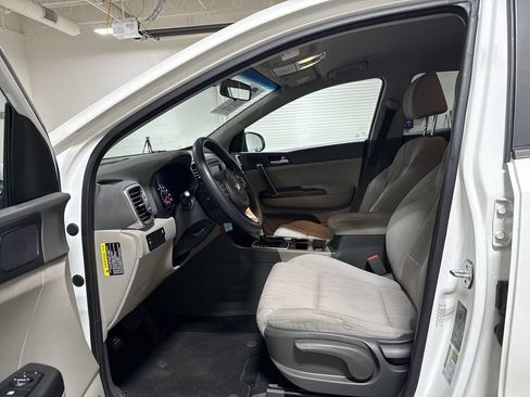Used 2019 Kia Sportage LX FWD image 19