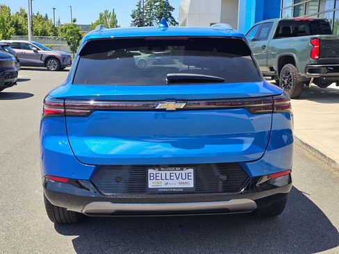 Used 2024 Chevrolet Equinox EV LT FWD image 4