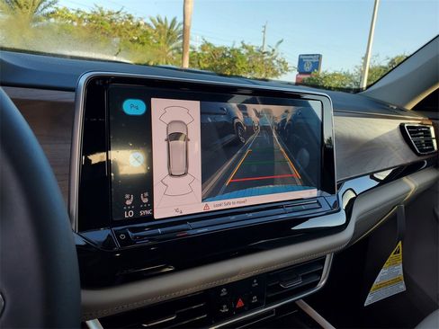 New 2026 Volkswagen Atlas SE image 11