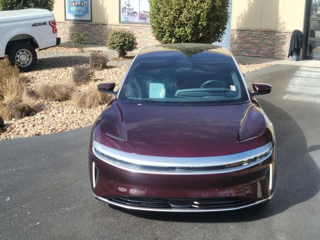 Used 2023 Lucid Air Touring AWD/4WD image 3
