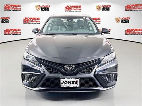 Certified 2022 Toyota Camry SE FWD image 11