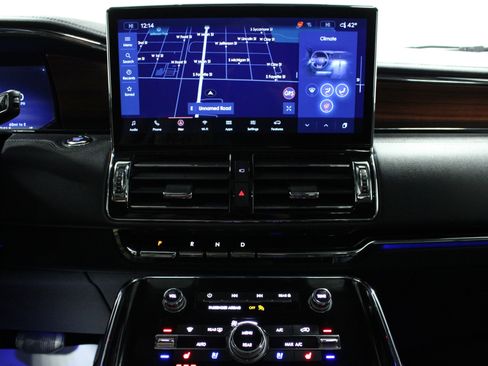 Used 2023 Lincoln Navigator L 2WD image 23