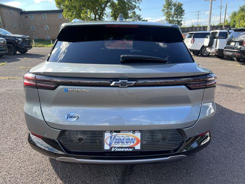 Used 2024 Chevrolet Equinox EV LT FWD image 6