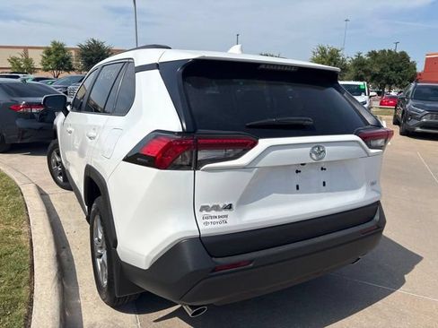 Used 2024 Toyota RAV4 XLE w/ Convenience Package FWD image 4