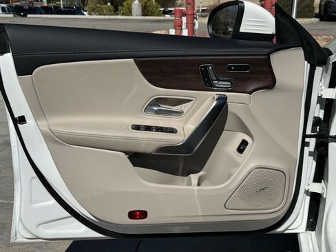 Used 2020 Mercedes-Benz CLA 250 image 26