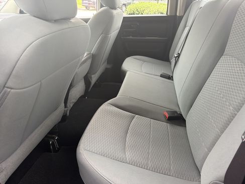 Used 2018 RAM 1500 Express w/ Black Ram 1500 Express Group AWD/4WD image 13