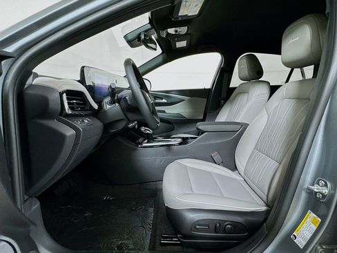 New 2026 Buick Envista Avenir FWD image 11