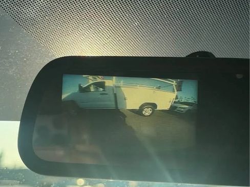 Used 2017 Chevrolet Express 2500 RWD image 9