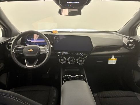 Certified 2025 Chevrolet Blazer EV LT AWD/4WD image 20