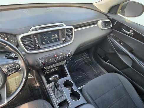Used 2018 Kia Sorento LX image 23