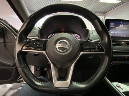 Used 2019 Nissan Altima 2.5 SR FWD image 19