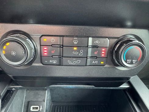 Used 2019 Ford F150 XLT w/ Equipment Group 302A Luxury AWD/4WD image 23