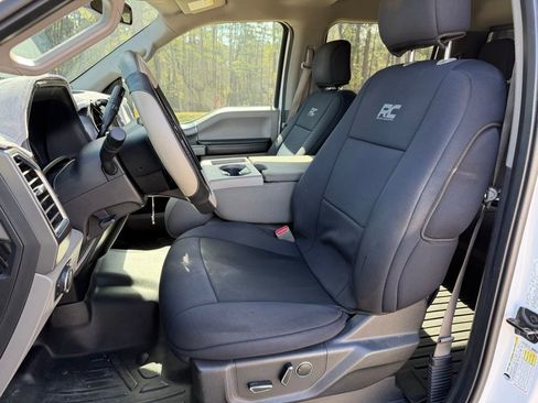 Used 2016 Ford F150 XLT w/ Equipment Group 302A Luxury image 10