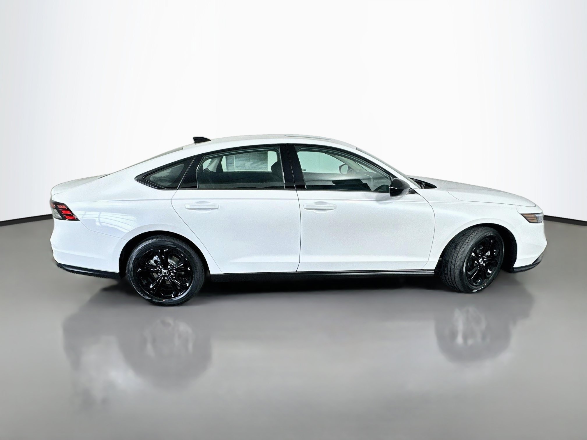 Used 2025 Honda Accord SE image 8