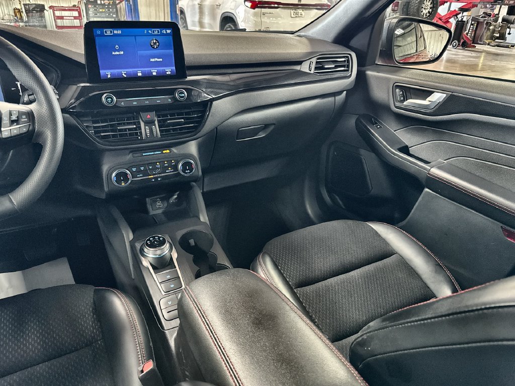 Certified 2025 Ford Escape ST-Line FWD image 26