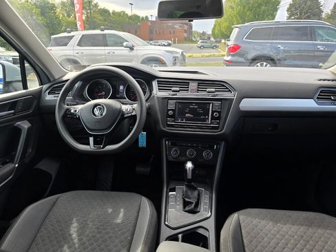 Used 2018 Volkswagen Tiguan S image 29