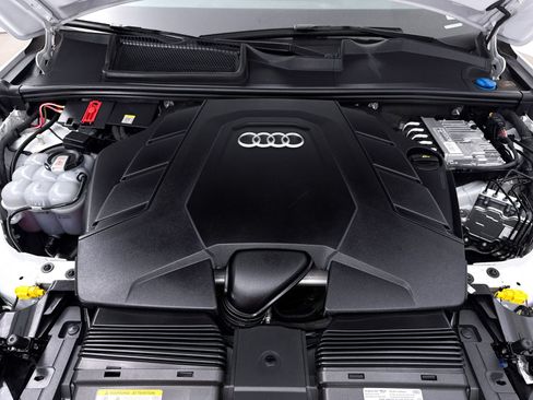 Used 2023 Audi Q7 3.0T Premium Plus AWD/4WD image 11