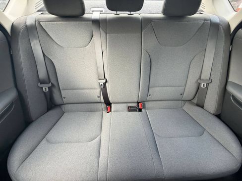 Used 2025 Kia K4 FWD image 37