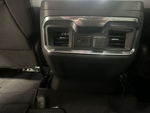 Certified 2022 GMC Sierra 1500 SLT w/ SLT Premium Plus Package image 23