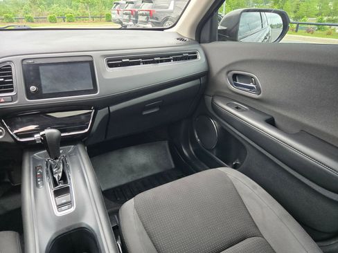 Used 2022 Honda HR-V EX image 11