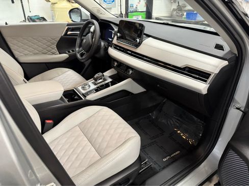 Used 2024 Mitsubishi Outlander SEL AWD/4WD image 31