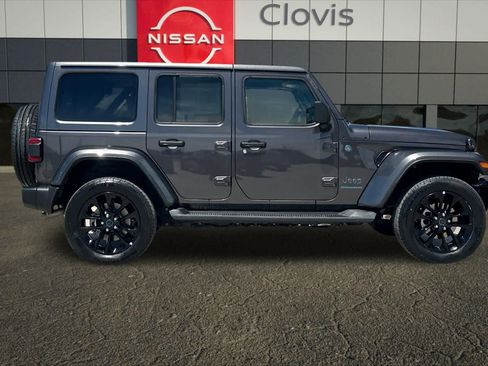 Used 2025 Jeep Wrangler Unlimited Sahara AWD/4WD image 9