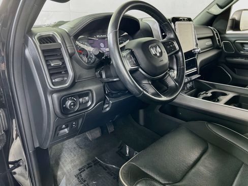Used 2023 RAM 1500 Laramie AWD/4WD image 9