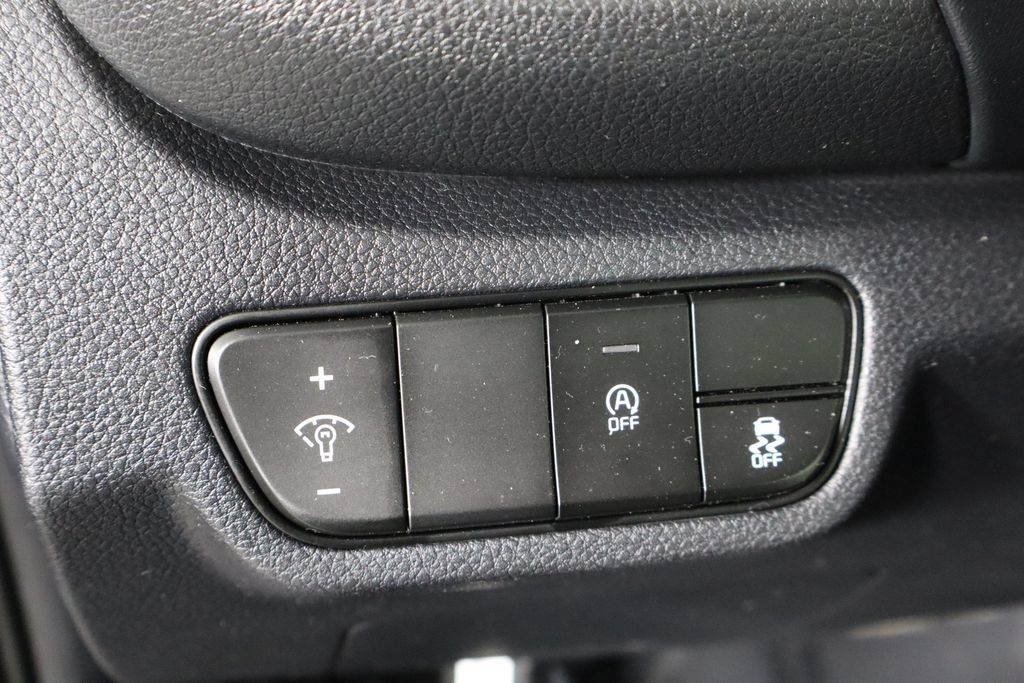 Used 2025 Kia Seltos EX FWD image 23