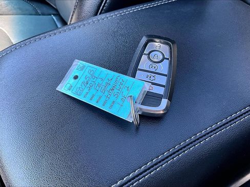Used 2019 Ford Edge Titanium w/ Equipment Group 301A FWD image 9