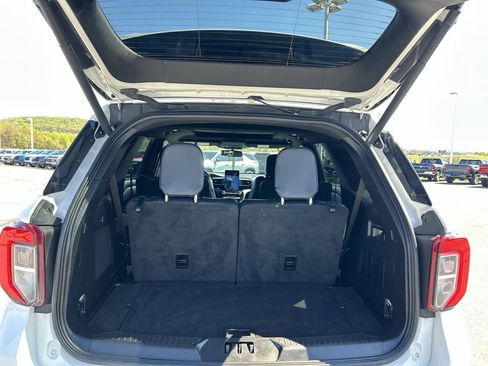 Used 2023 Ford Explorer ST w/ Equipment Group 401A AWD/4WD image 18