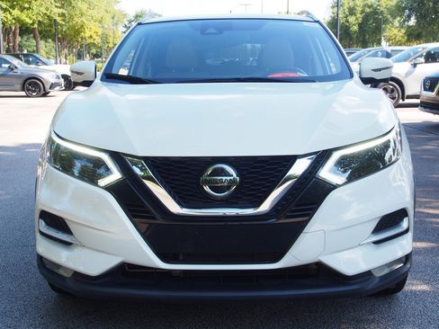 Used 2022 Nissan Rogue Sport SL w/ Premium Package FWD image 2