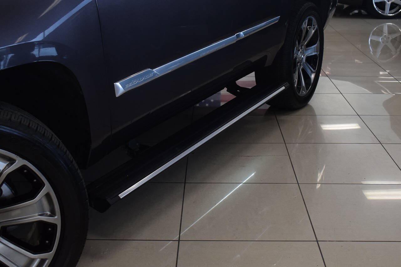 Used 2015 Cadillac Escalade Premium AWD/4WD image 9