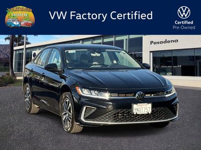 Certified 2025 Volkswagen Jetta SE