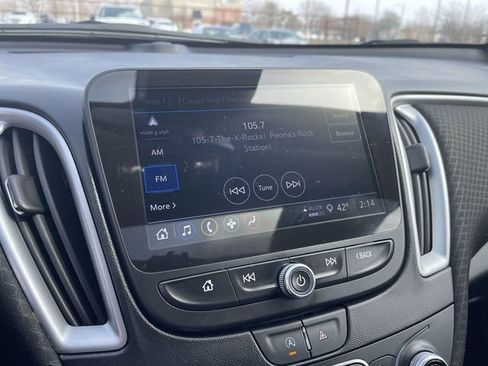 Used 2024 Chevrolet Malibu LT image 19