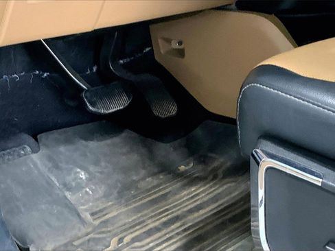 Used 2023 Ford F150 Lariat image 22