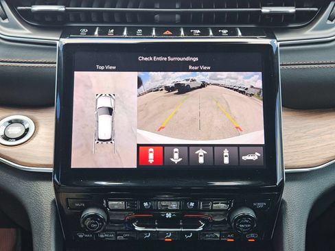 Used 2023 Jeep Grand Cherokee L Summit w/ Rear Seat Video Group I AWD/4WD image 18