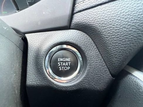 Used 2025 Toyota RAV4 XLE FWD image 20