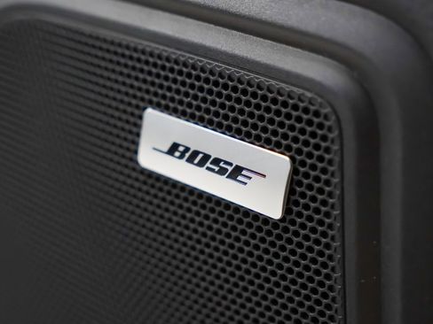 Certified 2025 Porsche Macan image 17