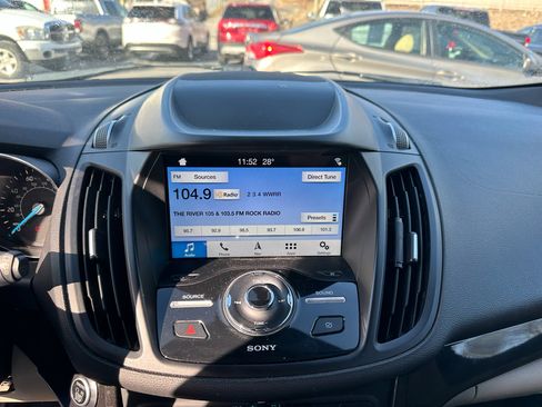 Used 2019 Ford Escape Titanium image 12